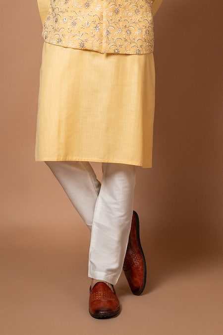 Buy_Priyanka Haralalka_Yellow , Silk, Satin Zari, Floral Zardozi Bundi Kurta Set 