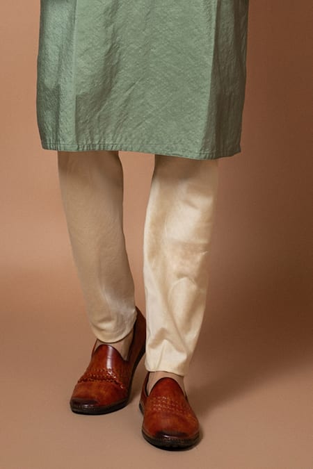 Priyanka Haralalka Green Silk, Cotton Embroidery Floral Chord Bundi And Kurta Set at Aza Fashions Priyanka Haralalka_Green Silk, Cotton Embroidery Floral Chord Bundi And Kurta Set _at_Aza_Fashions