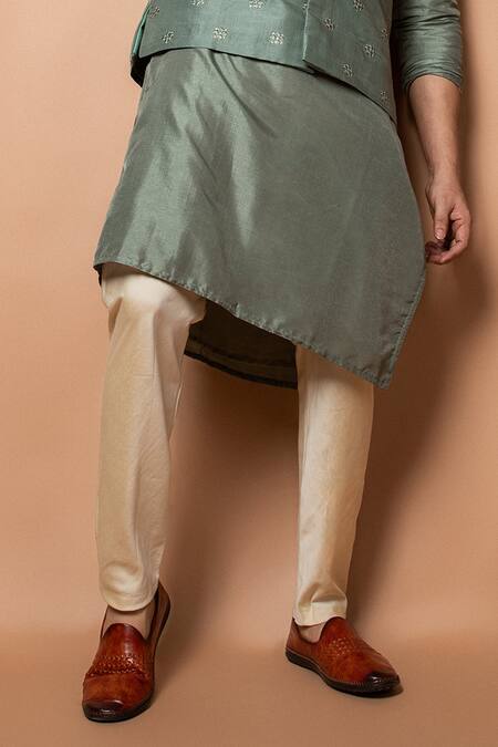 Priyanka Haralalka Green Silk, Cotton Sequins, Embroidery Olive Bundi Set Online at Aza Fashions Priyanka Haralalka_Green Silk, Cotton Sequins, Embroidery Olive Bundi Set _Online_at_Aza_Fashions