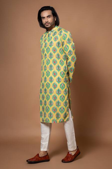 Priyanka Haralalka_Yellow Crepe Leaf Print Kurta And Pyjama Set _Online_at_Aza_Fashions