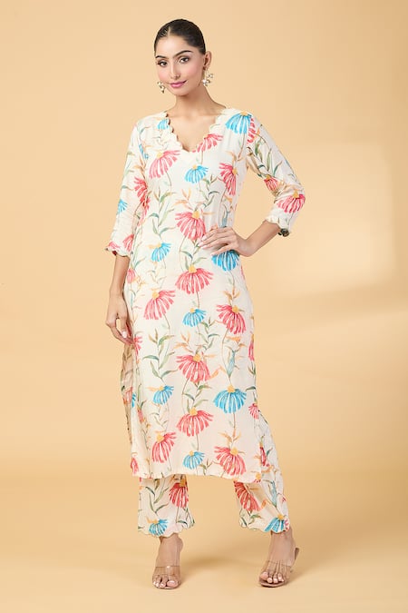 Kalakaari By Sagarika Cutwork Embroidered Kurta With Pant 