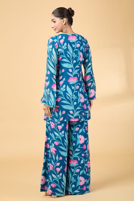 Shop Kalakaari By Sagarika Blue Organza, Embroidery, Cut Work V-neck Floral Kurta With Palazzo at Aza Fashions Shop_Kalakaari By Sagarika_Blue Organza, Embroidery, Cut Work V-neck Floral Kurta With Palazzo _at_Aza_Fashions