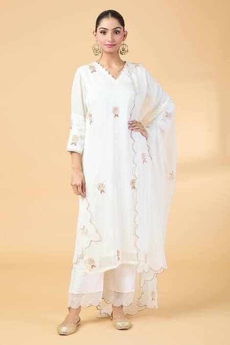 Kalakaari By Sagarika_White Organza, Embroidery, Sequins, Beads Rose Kurta And Pant Set _Online_at_Aza_Fashions