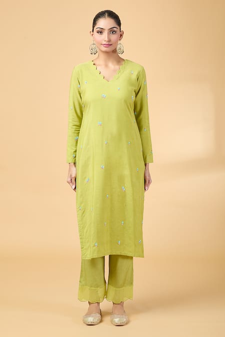 Kalakaari By Sagarika_Green Chanderi, Silk Organza Sequins V-neck Embroidered Kurta And Pant Set _Online_at_Aza_Fashions
