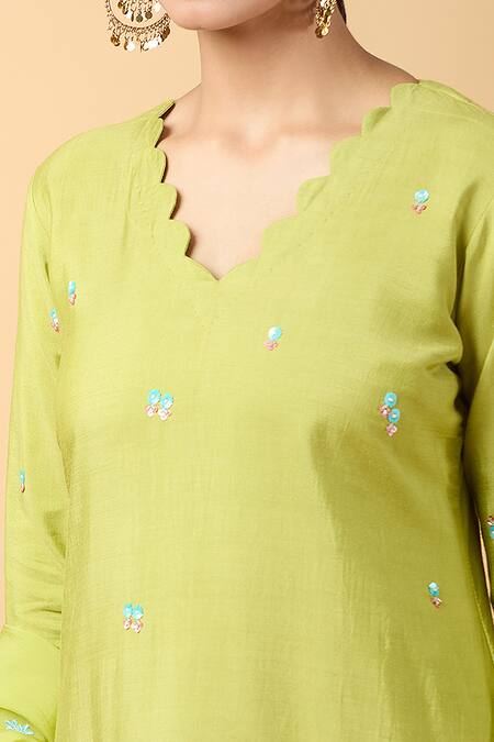 Shop_Kalakaari By Sagarika_Green Chanderi, Silk Organza Sequins V-neck Embroidered Kurta And Pant Set _Online_at_Aza_Fashions