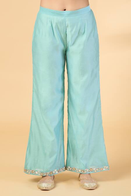 Pouli Pret Blue Organza, Chanderi Embroidery Split V-neck Floral Kurta And Pant Set at Aza Fashions Pouli Pret_Blue Organza, Chanderi Embroidery Split V-neck Floral Kurta And Pant Set _at_Aza_Fashions