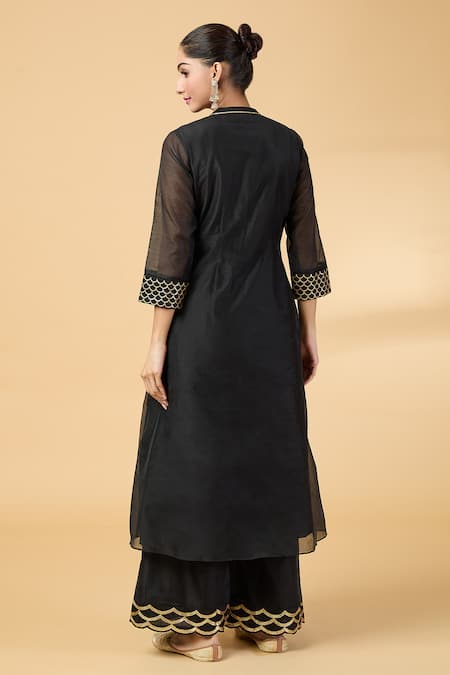 Pouli Pret Sequin Embroidered Kurta & Pant Set 