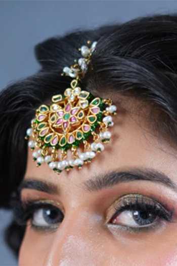 Queens Jewels Opulent Polki Kundan Embellished Maangtikka 
