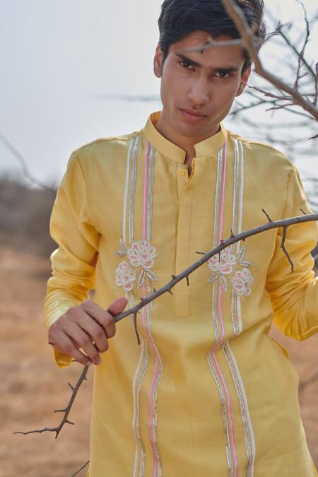 Buy House Of Koa Yellow , , June Geometric Embroidered Kurta Set Online at Aza Fashions Buy_House Of Koa_Yellow , , June Geometric Embroidered Kurta Set _Online_at_Aza_Fashions