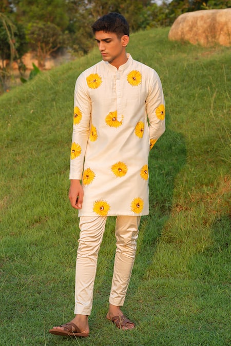 House of KOA Sunflower Hand Painted Kurta With Pant 