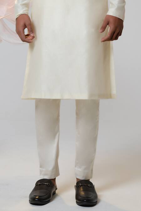 Buy House Of Koa White Chanderi, Cotton Satin Embroidery Front Pati Kurta With Pant Online at Aza Fashions Buy_House Of Koa_White Chanderi, Cotton Satin Embroidery Front Pati Kurta With Pant _Online_at_Aza_Fashions