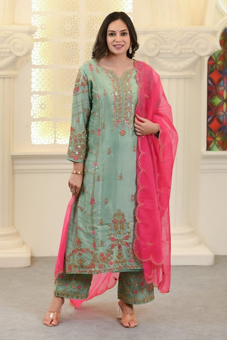 Hasrat By Salma Green Chanderi Hand Embroidery Floral Notched Kurta And Pant Set 