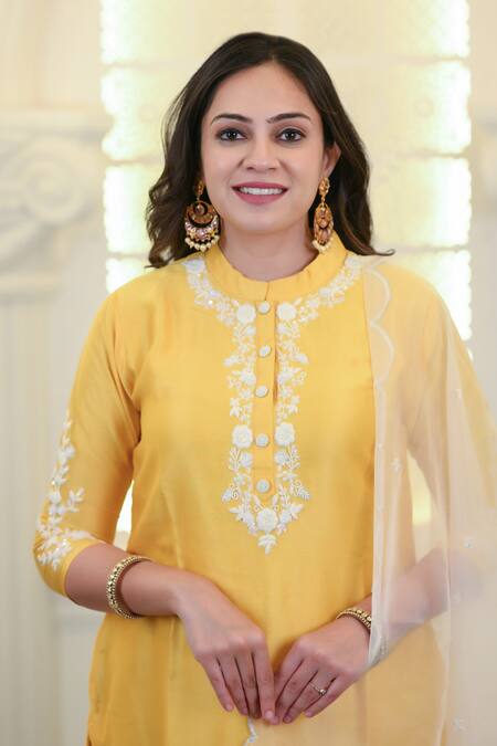 Hasrat By Salma_Yellow Chanderi Embroidery Floral Kurta And Pant Set For Kids_Online_at_Aza_Fashions