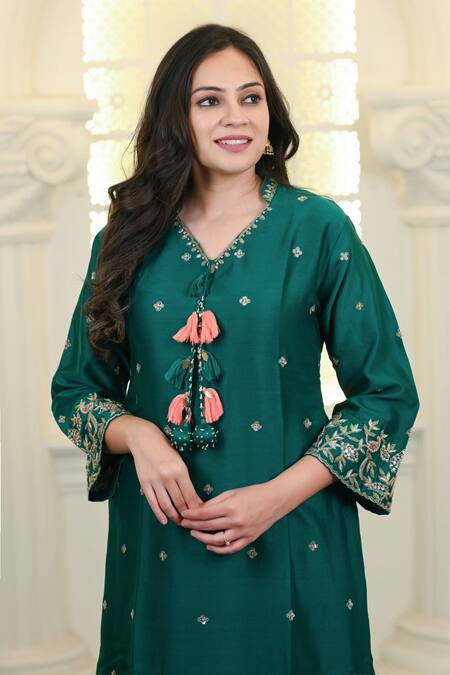 Buy_Hasrat By Salma_Green Chanderi Tassels Floral Embroidered Kurta With Pant For Kids_Online_at_Aza_Fashions
