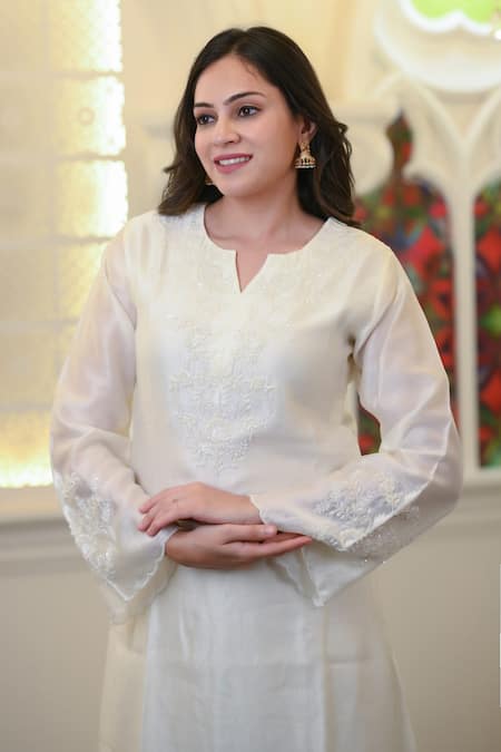 Buy_Hasrat By Salma_White Chanderi Embroidery Scallop Kurta With Pant For Kids_Online_at_Aza_Fashions