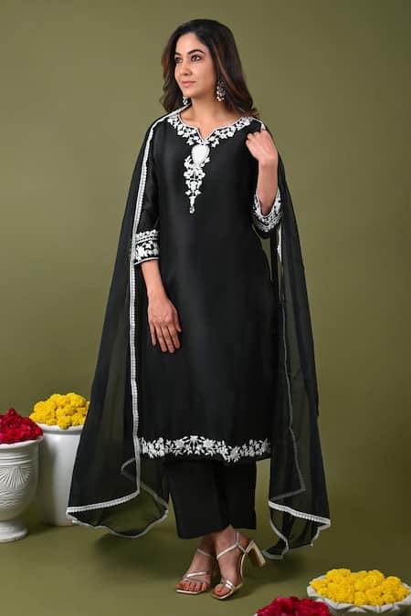 Hasrat By Salma Hand Embroidered Kurta Pant Set For Kids