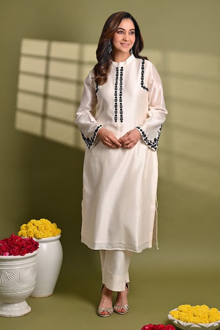 Hasrat By Salma Sequins Hand Embroidered Kurta & Pant Set 