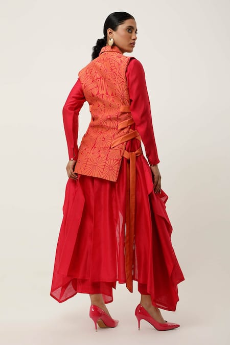 Shop Jajaabor Orange Silk Organza, Cotton Satin, Side Tie-up Jacket With Draped Kurta Set at Aza Fashions Shop_Jajaabor_Orange Silk Organza, Cotton Satin, Side Tie-up Jacket With Draped Kurta Set _at_Aza_Fashions