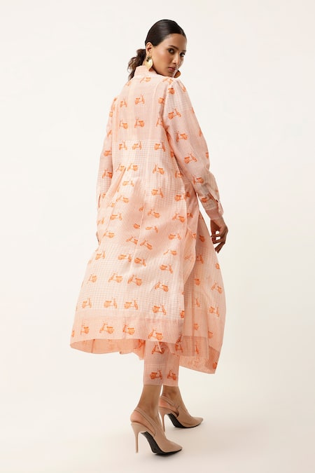 Shop Jajaabor Orange Silk Chanderi Printed Scooter Collar Kurta With Pant at Aza Fashions Shop_Jajaabor_Orange Silk Chanderi Printed Scooter Collar Kurta With Pant _at_Aza_Fashions