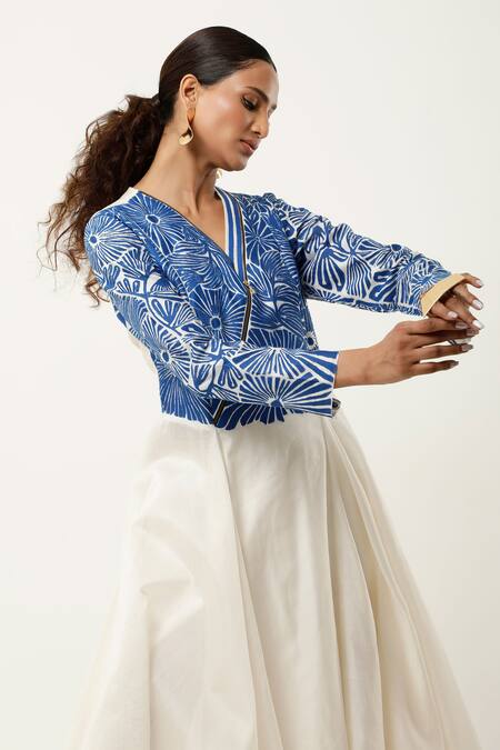 Jajaabor_Ivory Cotton, Chanderi, Linen Cut Work V-neck Floral Asymmetric Kurta With Pant _at_Aza_Fashions