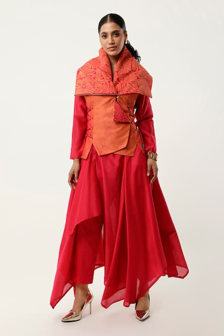 Jajaabor Draped Collar Floral Work Jacket With Kurta Set 