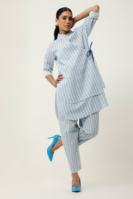 Jajaabor Stripe Print Overlapped Kurta With Pant 