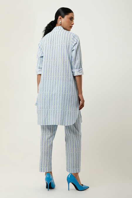 Jajaabor Stripe Print Overlapped Kurta With Pant 