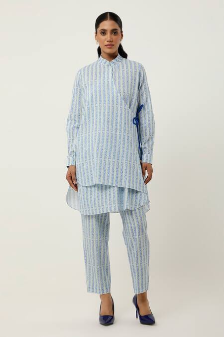 Jajaabor_Blue Cotton Linen Printed Stripe Collar Overlapped Kurta With Pant _Online_at_Aza_Fashions
