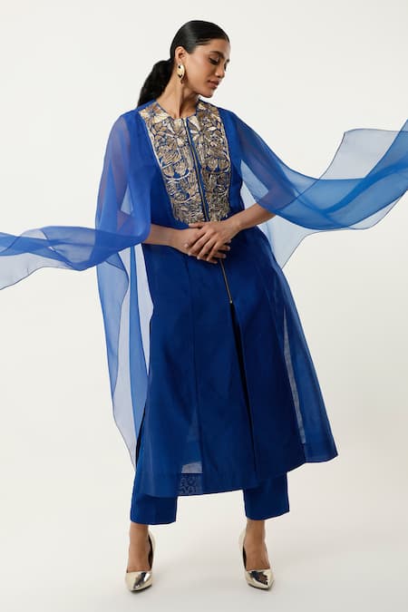 Jajaabor Floral Embroidered Yoke Kurta With Pant 