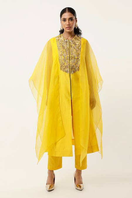Shop Jajaabor Yellow Organza, Satin, , Chanderi Gold Cape Kurta With Pant Online at Aza Fashions Shop_Jajaabor_Yellow Organza, Satin, , Chanderi Gold Cape Kurta With Pant _Online_at_Aza_Fashions