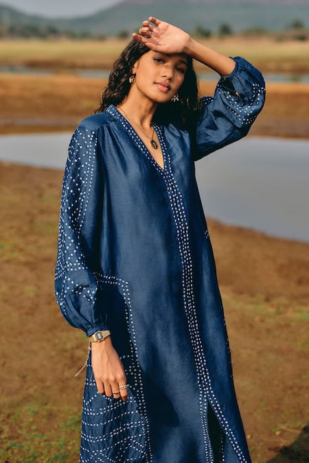 Buy_Grassroot By Anita Dongre_Blue Linen Embroidery V-neck Windswept Handcrafted Bandhani Print Dress_Online_at_Aza_Fashions