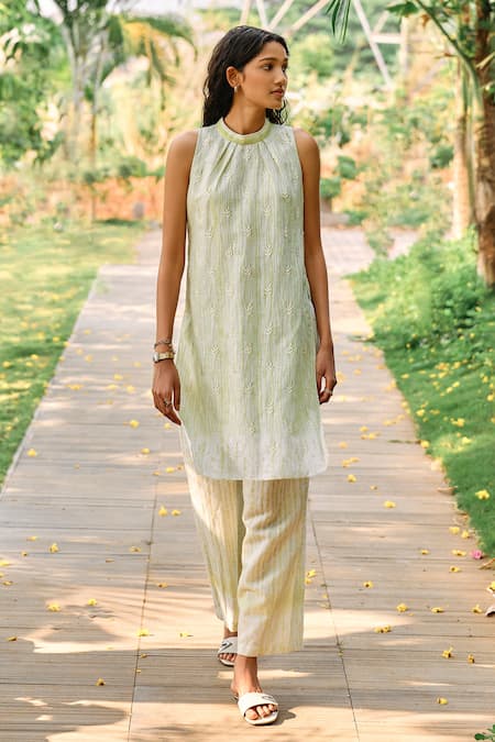 Grassroot By Anita Dongre Green Bamberg Linen Hand Block Print Sojourn Embroidered Kurta And Pant Set 