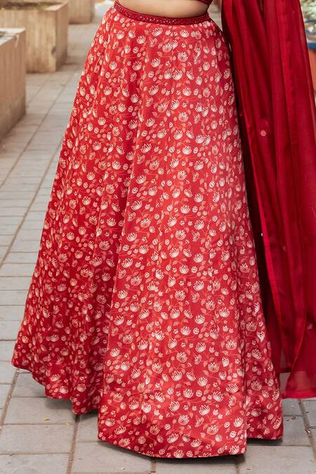 Essay By Sumedha Agrawal_Red Organza, Satin Mirrors, Beads Halter Neck Floral Print Lehenga Set _Online_at_Aza_Fashions