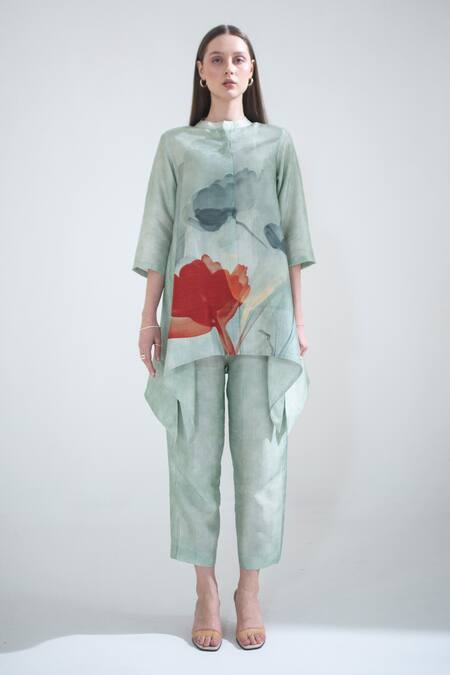 Clos Green Silk Bandeau Neck Geometric Print Short Kaftan With Pant Online at Aza Fashions Clos_Green Silk Bandeau Neck Geometric Print Short Kaftan With Pant _Online_at_Aza_Fashions