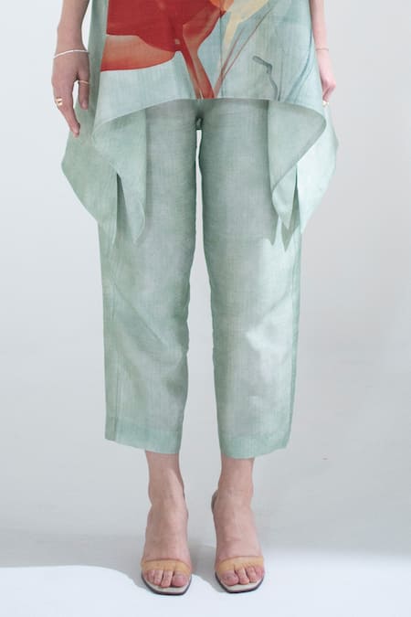 Clos Green Silk Bandeau Neck Geometric Print Short Kaftan With Pant at Aza Fashions Clos_Green Silk Bandeau Neck Geometric Print Short Kaftan With Pant _at_Aza_Fashions