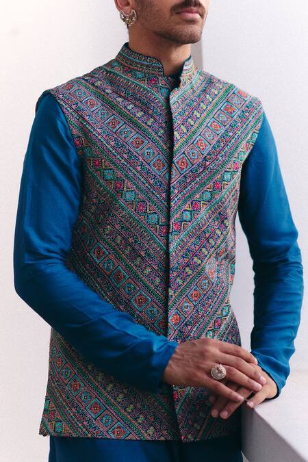 Shop Mrunalini Rao Blue Silk Embroidery Arth Resham Bundi Pant Set Online at Aza Fashions Shop_Mrunalini Rao_Blue Silk Embroidery Arth Resham Bundi Pant Set _Online_at_Aza_Fashions