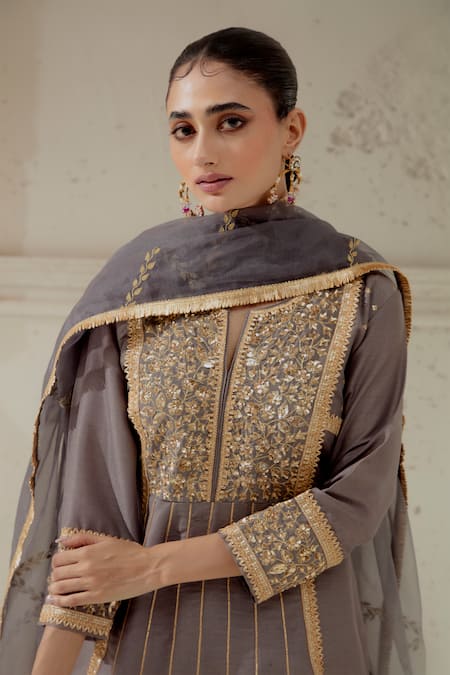 Buy_Ranian_Grey Silk, Chanderi, Organza Embroidery Round Neck Floral Work Kalidar Kurta Set 