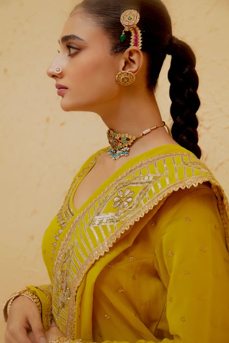 Ranian_Yellow Georgette Embroidery, Gota Patti Round Neck Straight Kurta Pant Set _at_Aza_Fashions