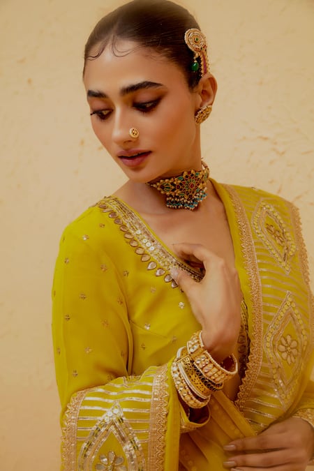 Buy_Ranian_Yellow Georgette Embroidery, Gota Patti Round Neck Straight Kurta Pant Set 