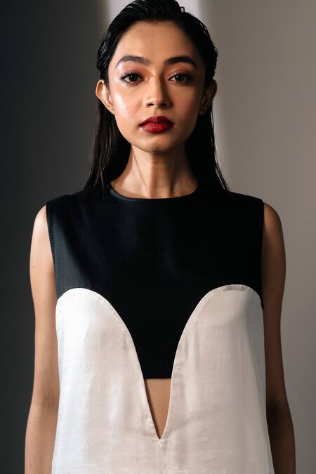 Karishma Kajaria_Black Cotton, Silk Round Neck Colorblocked Cutout Top _Online_at_Aza_Fashions