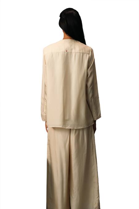 Buy_Karishma Kajaria_Beige Silk V-neck Draped Top With Trouser 