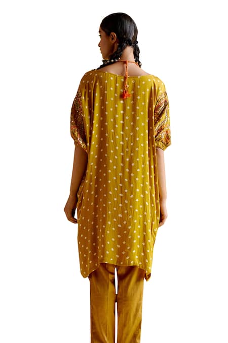 Shop 5elements Yellow Modal Satin Woven Bandhani Boat Indrina Pattern Tunic And Draped Pant Set Shop_5elements_Yellow Modal Satin Woven Bandhani Boat Indrina Pattern Tunic And Draped Pant Set