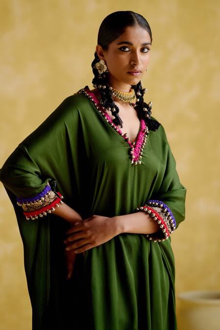 Buy 5elements Green Modal Saturn Woven Bead V Neck Bhavishya Threadwork Kaftan And Pant Set Buy_5elements_Green Modal Saturn Woven Bead V Neck Bhavishya Threadwork Kaftan And Pant Set