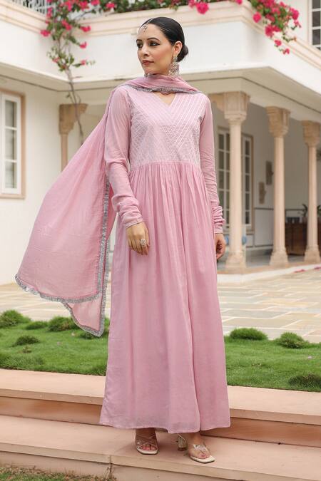 Shop_Pheeta_Pink Mulmul Embroidery Fringe Lace V-neck Geometric Anarkali And Pant Set