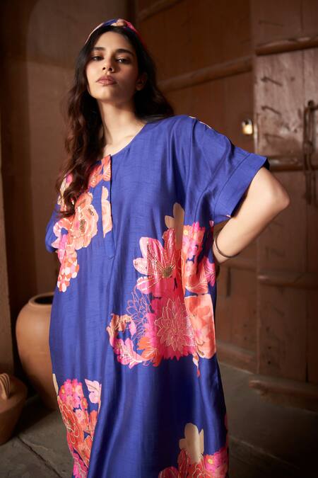 Buy Archana Shah Blue Bemberg Silk Printed Floral Round Kurta And Straight Pant Set Buy_Archana Shah_Blue Bemberg Silk Printed Floral Round Kurta And Straight Pant Set