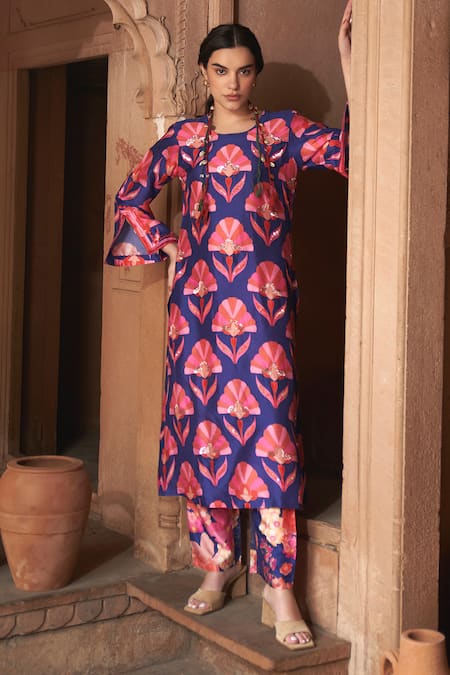 Archana Shah Blue Bemberg Silk Printed Shell Round Pattern Kurta And Pant Set 