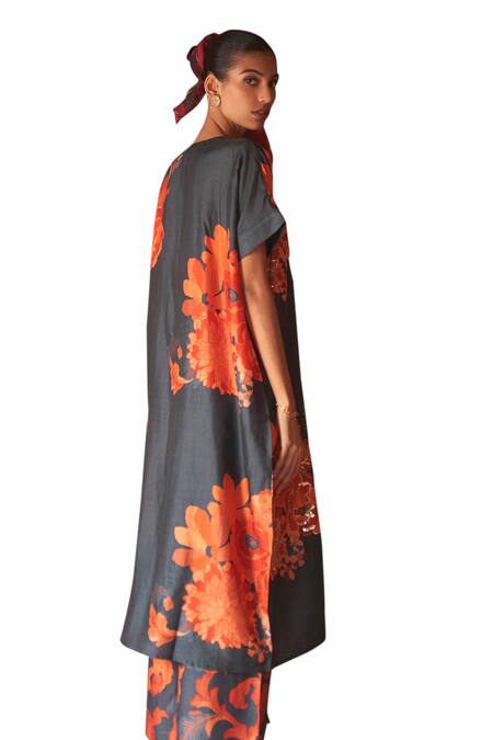 Archana Shah Green Bamboo, Silk Sequins, Embroidery Floral Pattern Kurta And Straight Pant Set Online at Aza Fashions Archana Shah_Green Bamboo, Silk Sequins, Embroidery Floral Pattern Kurta And Straight Pant Set _Online_at_Aza_Fashions