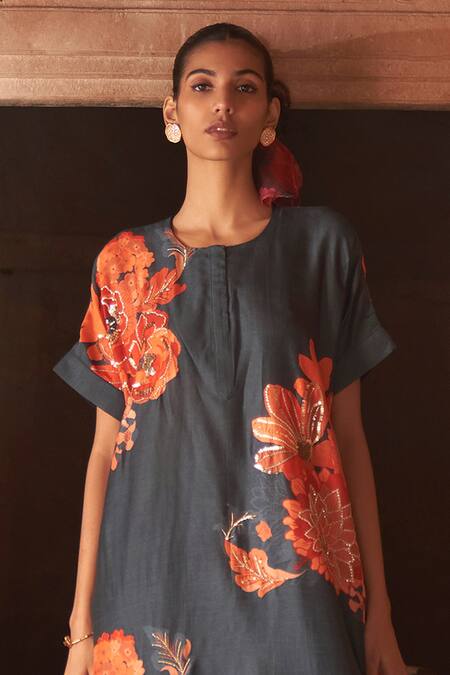 Buy Archana Shah Green Bamboo, Silk Sequins, Embroidery Floral Pattern Kurta And Straight Pant Set Online at Aza Fashions Buy_Archana Shah_Green Bamboo, Silk Sequins, Embroidery Floral Pattern Kurta And Straight Pant Set _Online_at_Aza_Fashions