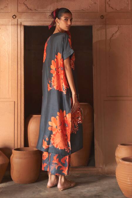 Buy Archana Shah Green Bamboo, Silk Sequins, Embroidery Floral Pattern Kurta And Straight Pant Set Buy_Archana Shah_Green Bamboo, Silk Sequins, Embroidery Floral Pattern Kurta And Straight Pant Set