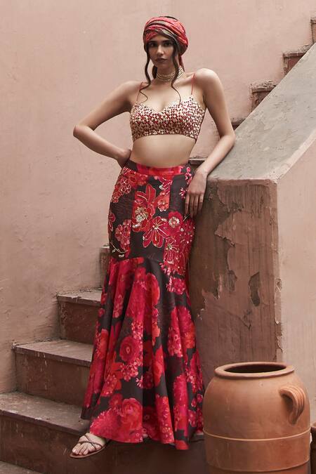Shop Archana Shah Red Bamboo Sequins, Zari Sweetheart Floral Print Fishtail Skirt And Blouse Set Online at Aza Fashions Shop_Archana Shah_Red Bamboo Sequins, Zari Sweetheart Floral Print Fishtail Skirt And Blouse Set _Online_at_Aza_Fashions